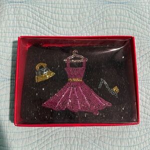 Liz Claiborne’s Villager beaded pouch with box